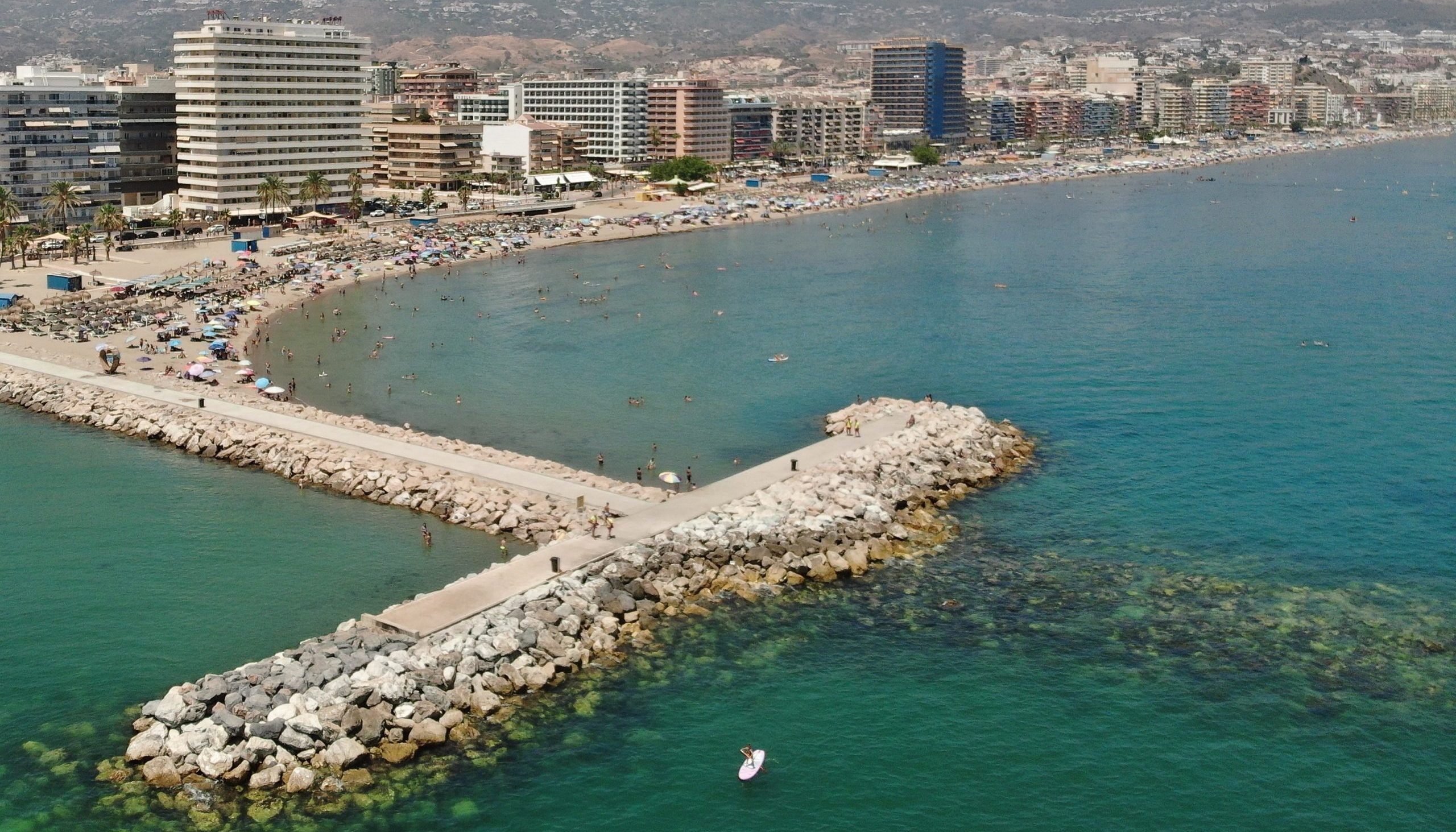 Agua turquesa en Playa de Málaga