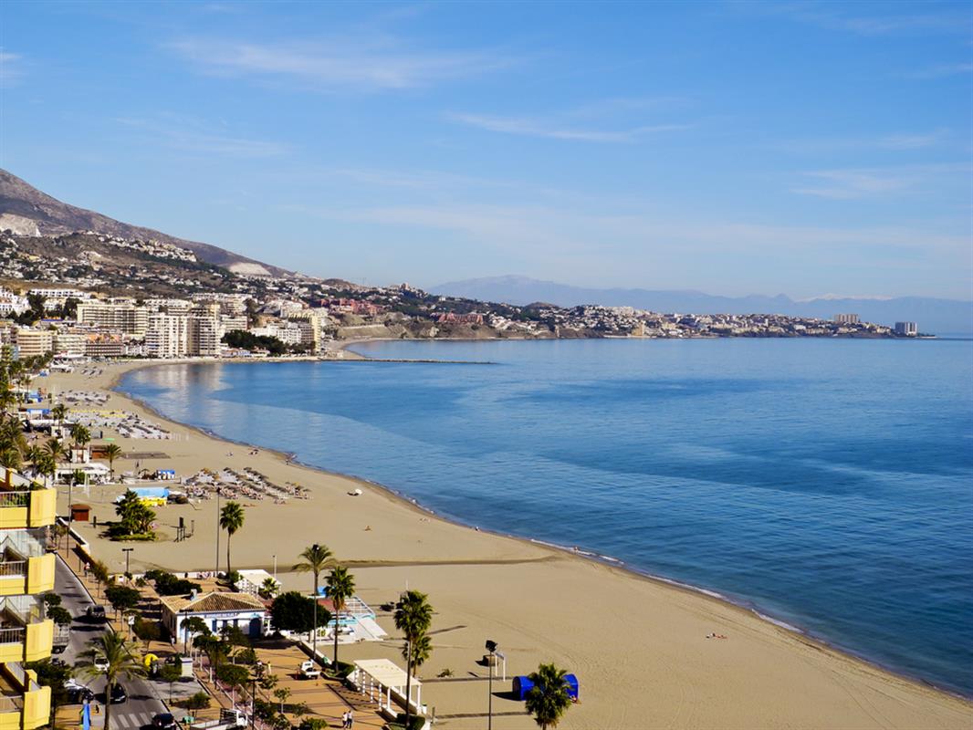 Playa de Málaga vista desde el acantilado