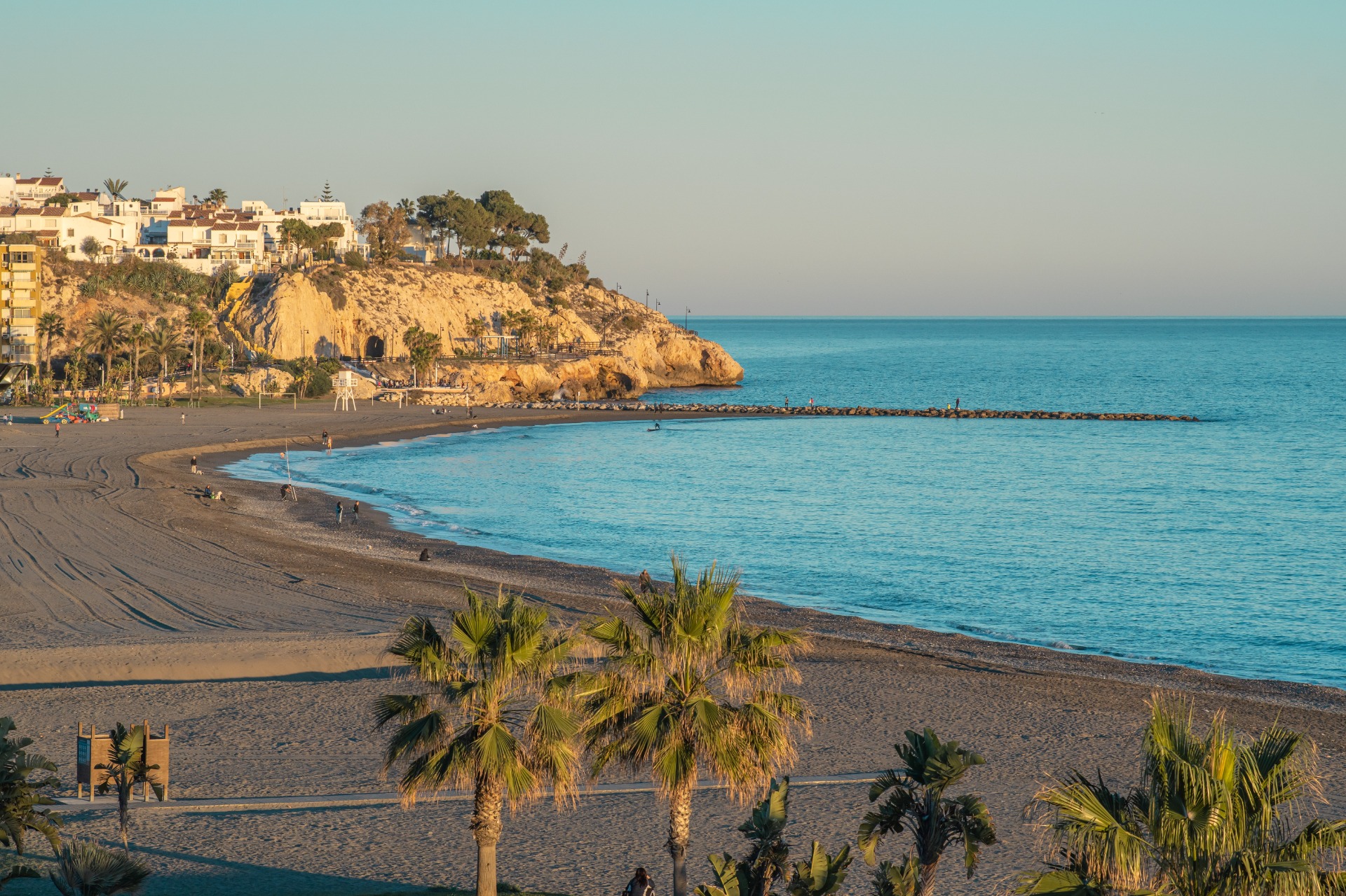 Cala del Moral vista desde el acantilado