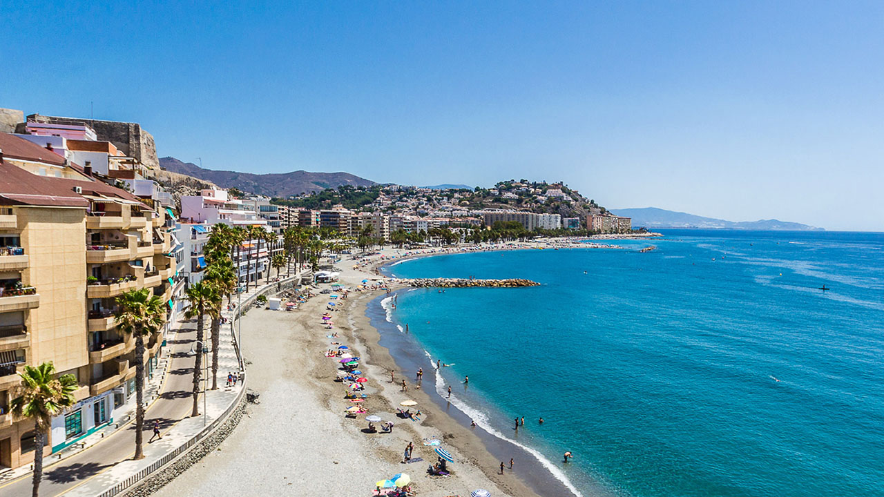 Playa de San Cristóbal vista desde el acantilado