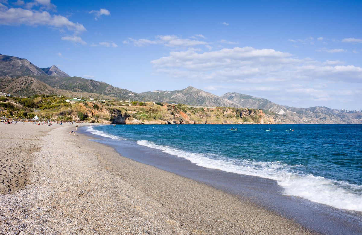 Agua turquesa en Playa de Málaga