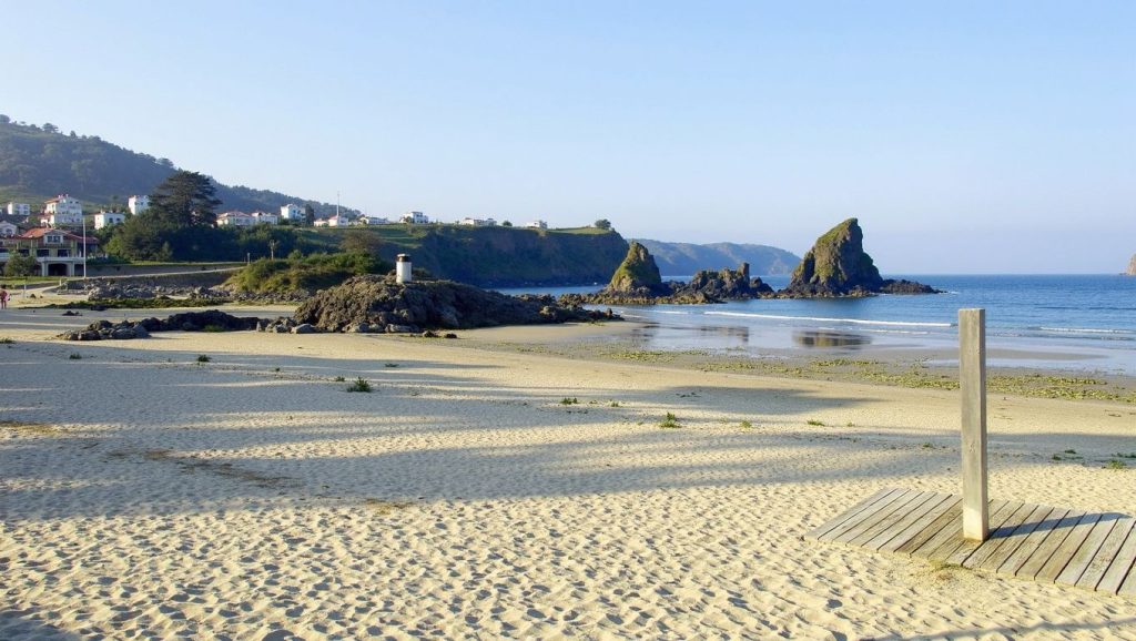 Ría y costa de A Area da Cova en Marín, Pontevedra