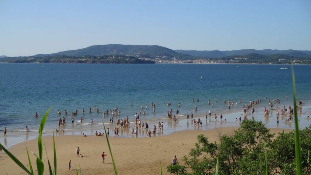 Ría y costa de Areal da Louca en Ares, A Coruña