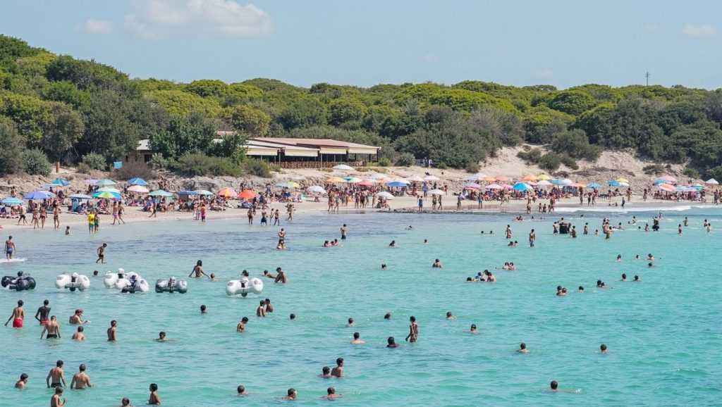 Detalle de arena y agua en Arenal dels Ases, Ses Salines