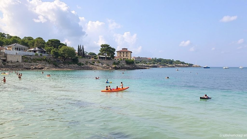 Agua y arena en Caló de Sant Antoni, Llucmajor