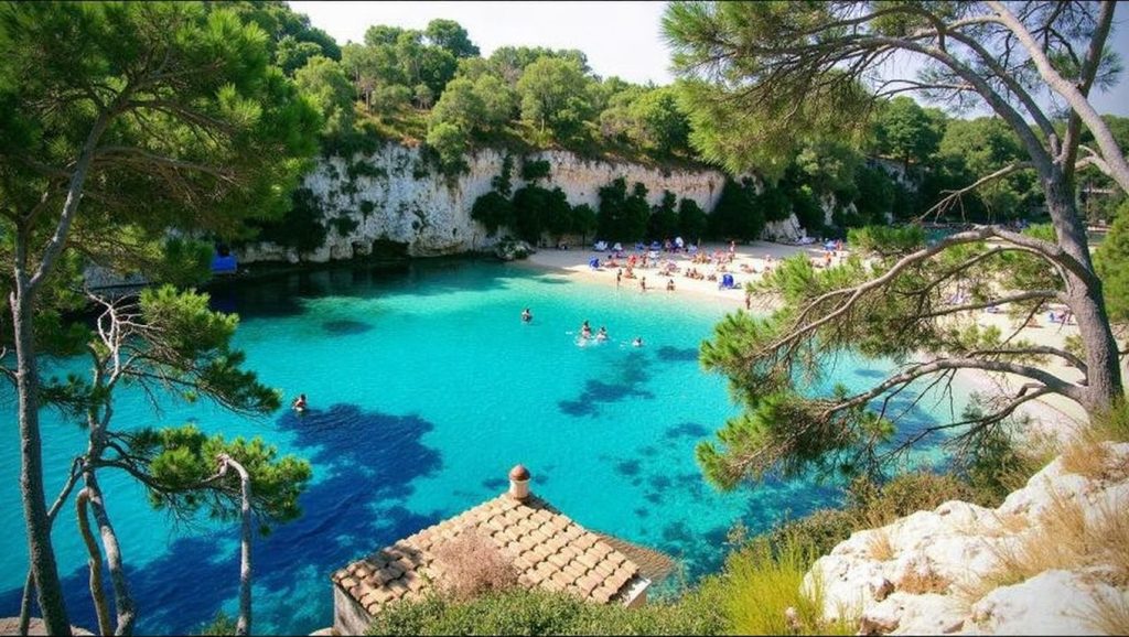 Detalle del agua en Caló des Moro, Santanyí, Mallorca