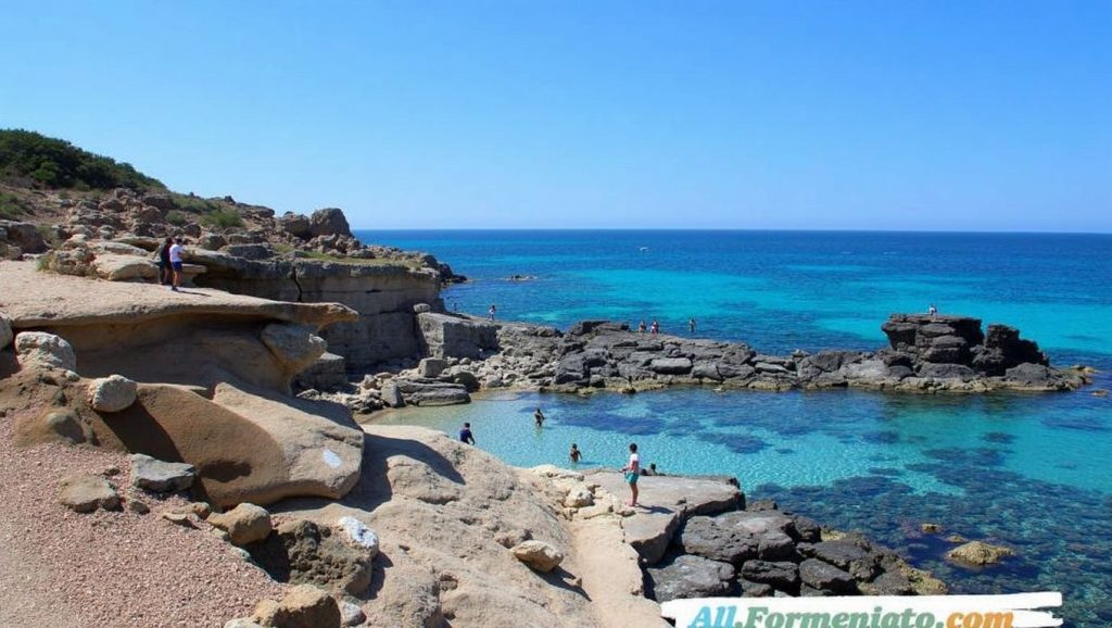 Costa de Formentera desde Caló des Mort, Formentera