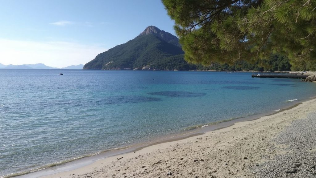 Amplio horizonte marino en Cala Benirràs, Sant Joan de Labritja
