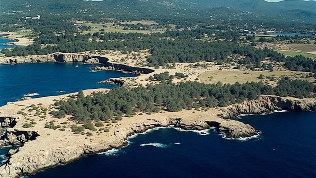 Costa de Sant Josep de sa Talaia desde Cala Conta, Ibiza