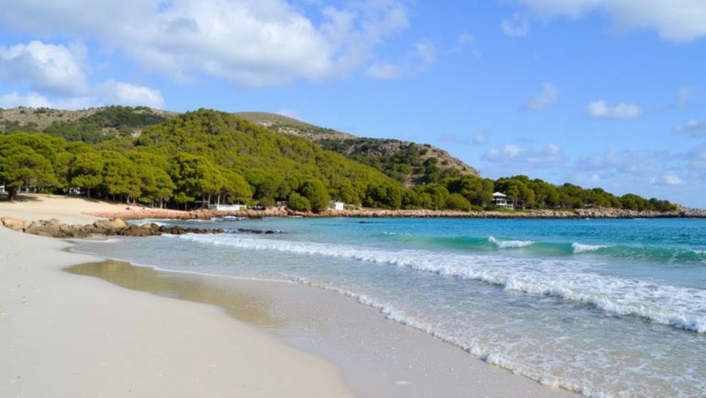 Línea de costa en cala de n'Aladern, Capdepera