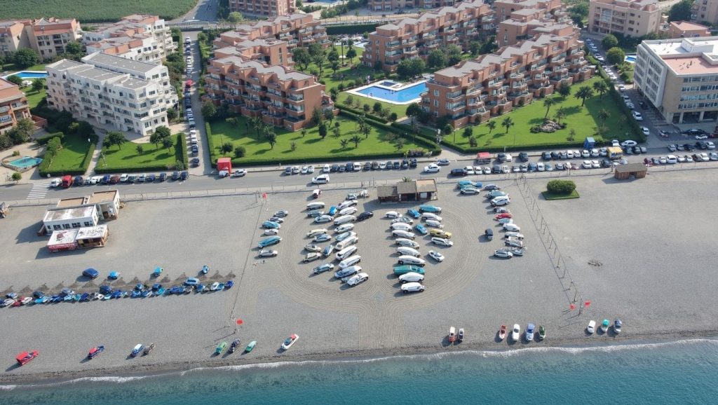 Playa el Pargo desde la arena, Salobreña, Granada