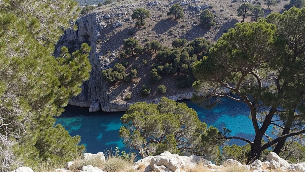 Panorámica de Cala en Gossalba con cielo despejado, Pollença