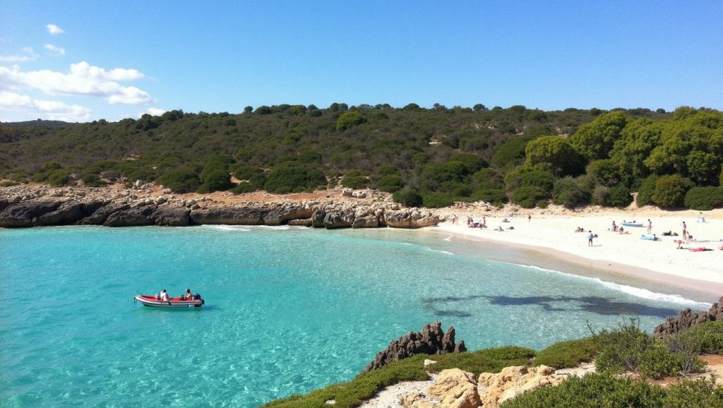 Agua y arena en Cala Varques, Manacor