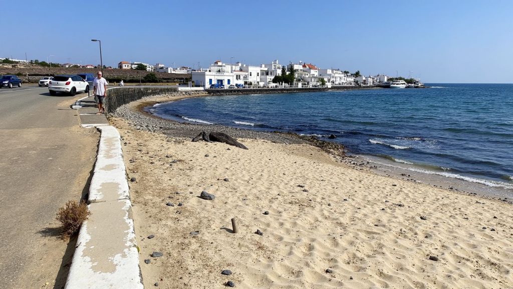Aguas de Caleta Larga en Yaiza (Lanzarote)
