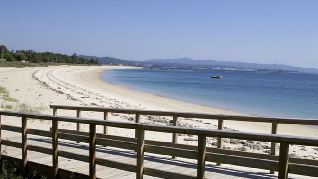 Primer plano de la orilla de Careixo, Boiro