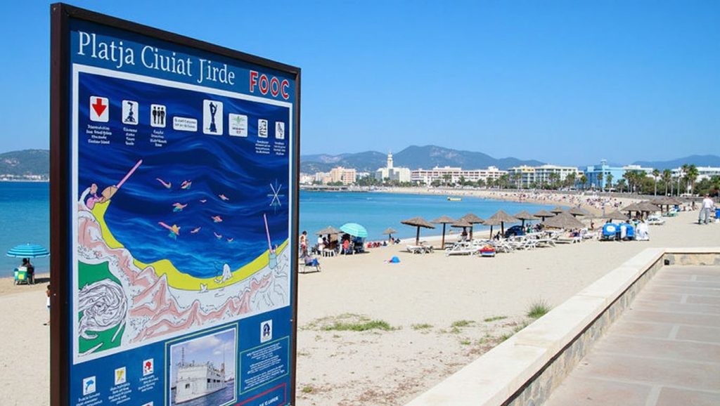 Primer plano de la orilla de Ciutat Jardí, Palma