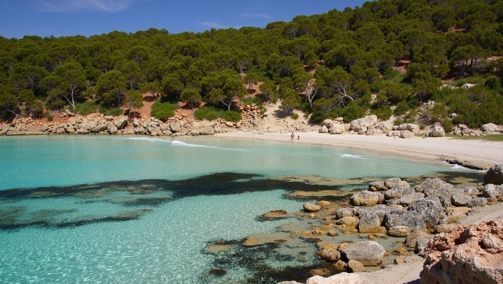 Acantilados y costa de es Aloquets, Ferreries (Menorca)