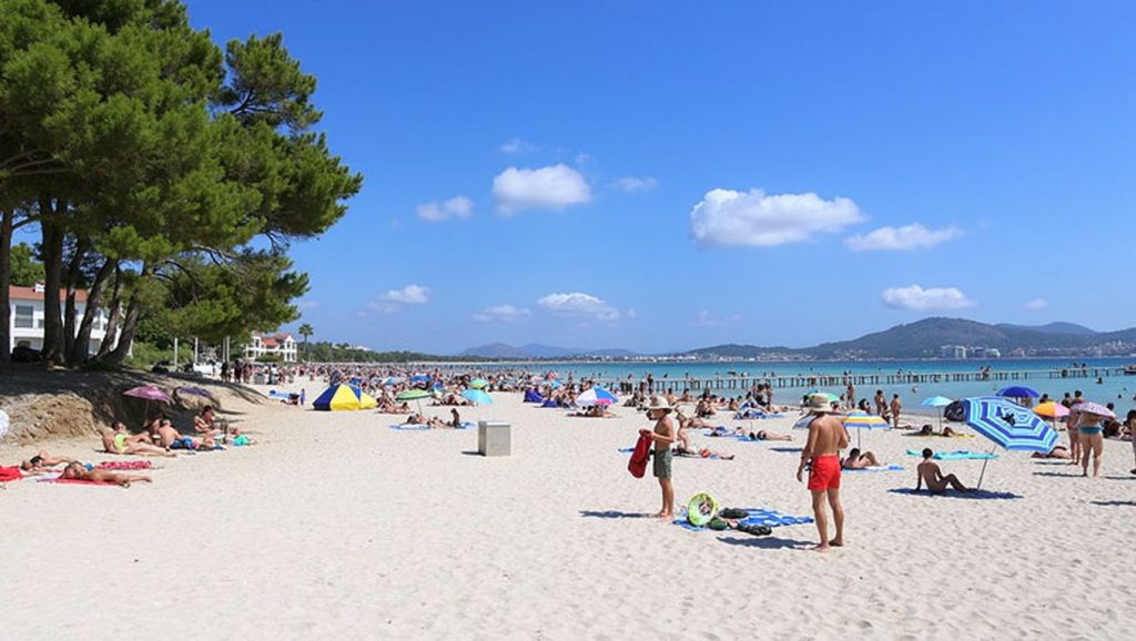 Línea de costa en Es Comú (sector natural Platja de Muro), Muro