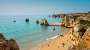 Praia dos Rebolos