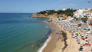 Praia dos Olhos de Água