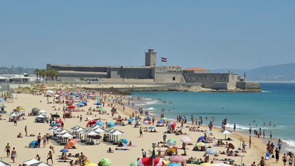 Praia de Carcavelos - Cascais, Portugal