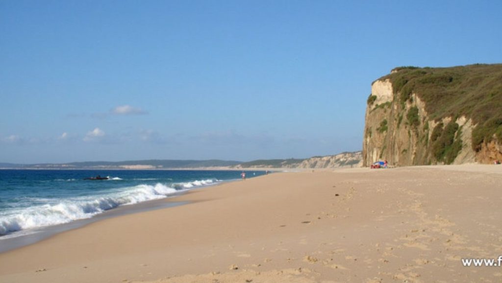 Praia do Penedo - Sesimbra, Portugal