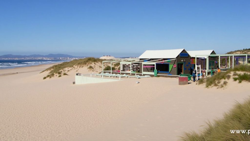 Praia da Riviera - Almada, Portugal
