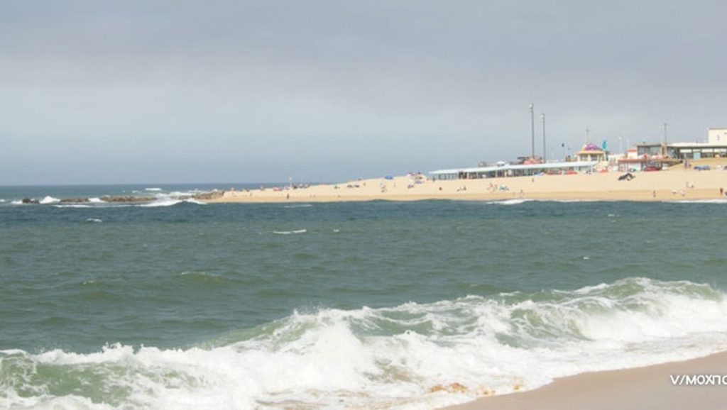Praia Azul - Póvoa de Varzim, Portugal