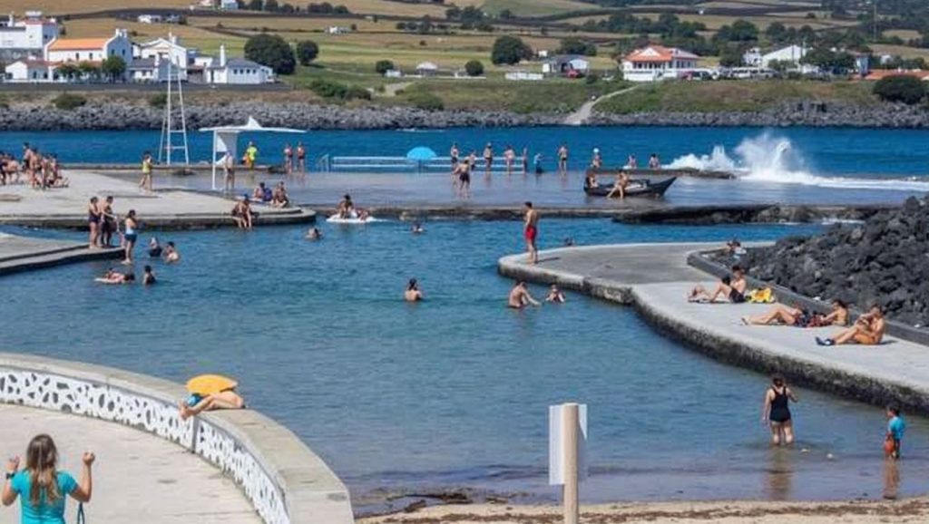 Piscinas Oceânicas de Porto Martins - Terceira, Açores