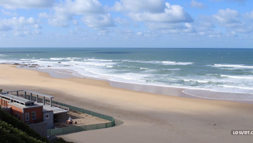 Praia da Física (Santa Cruz) - Torres Vedras, Portugal