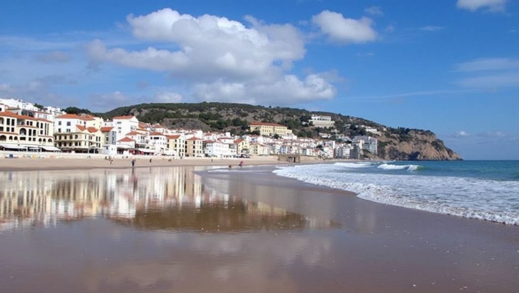 Praia de Sesimbra - Sesimbra, Portugal