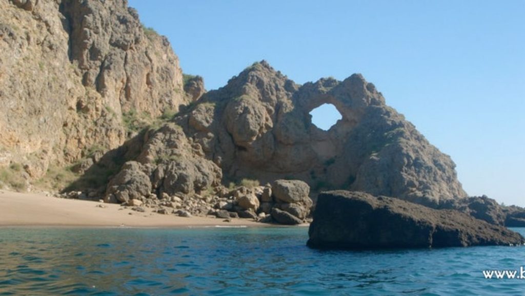 Praia do Rebenta Bois - Sesimbra, Portugal