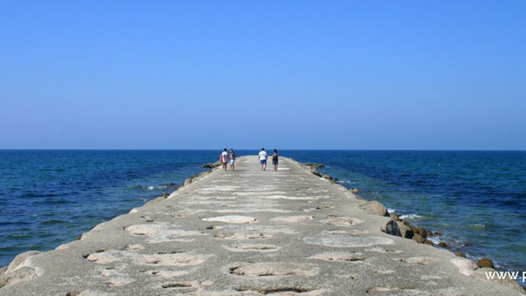 Praia do CDS - Almada, Portugal