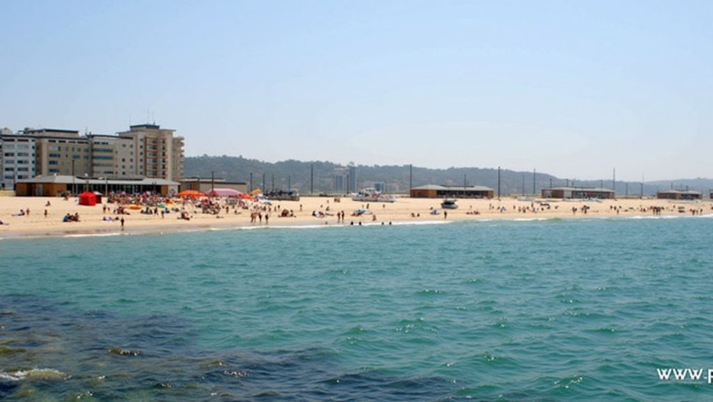 Praia da Cornélia - Almada, Portugal