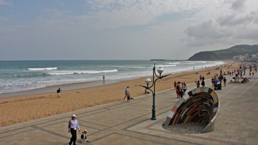 Biotopo Iñurritza / extremo este Playa de Zarautz - Zarautz, Gipuzkoa