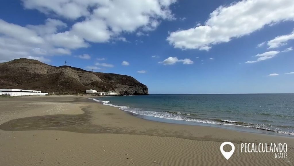 Agua y arena en Playa de la Jaqueta, Gran Tarajal
