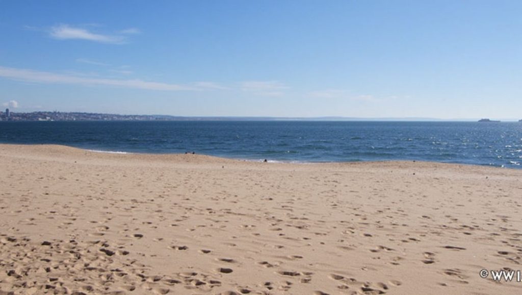 Praia de Santo Amaro de Oeiras - Oeiras, Portugal