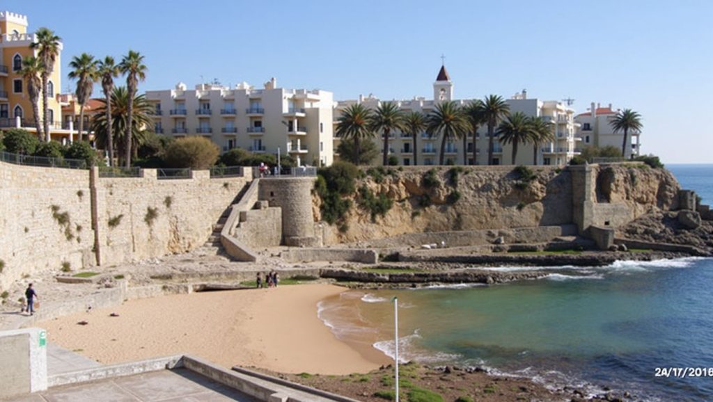 Praia da Azarujinha - Cascais, Portugal