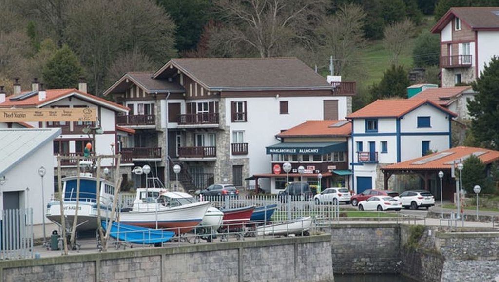 Playa del Puerto de Zierbena - Zierbena, Bizkaia