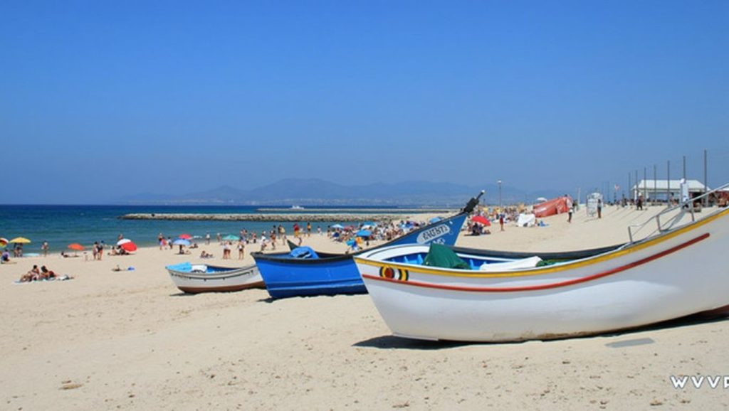 Praia do Paraíso - Almada, Portugal