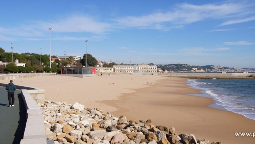 Praia de Paço de Arcos - Oeiras, Portugal