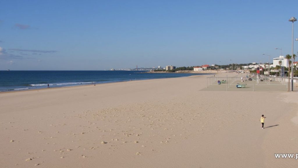 Praia de Carcavelos - Cascais, Portugal