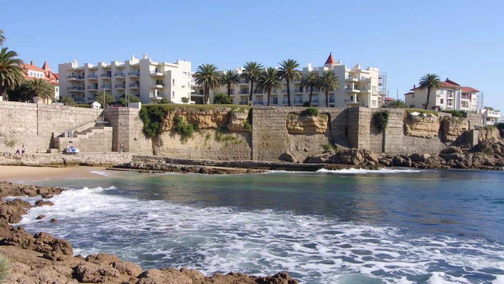 Praia da Azarujinha - Cascais, Portugal