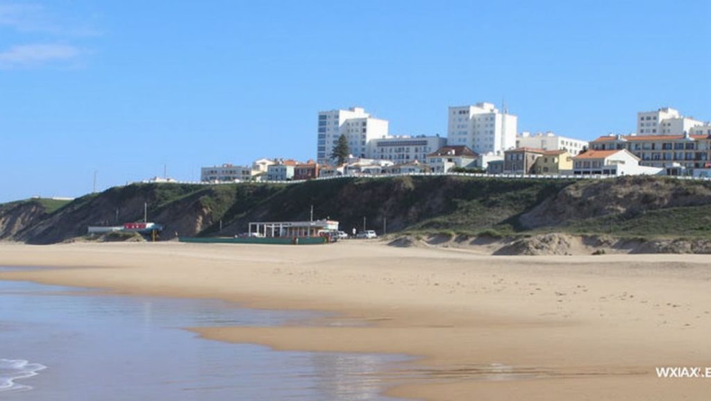 Praia da Física (Santa Cruz) - Torres Vedras, Portugal