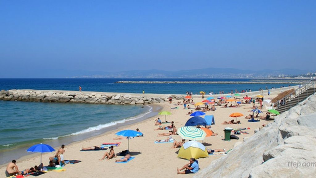 Praia do CDS - Almada, Portugal