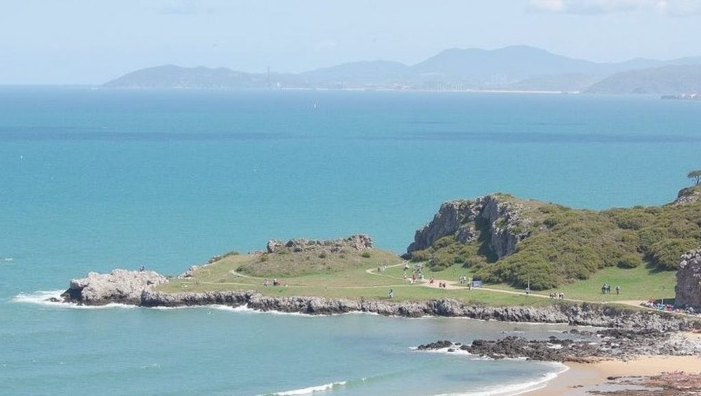 Playa de Brazomar - Castro Urdiales, Cantabria