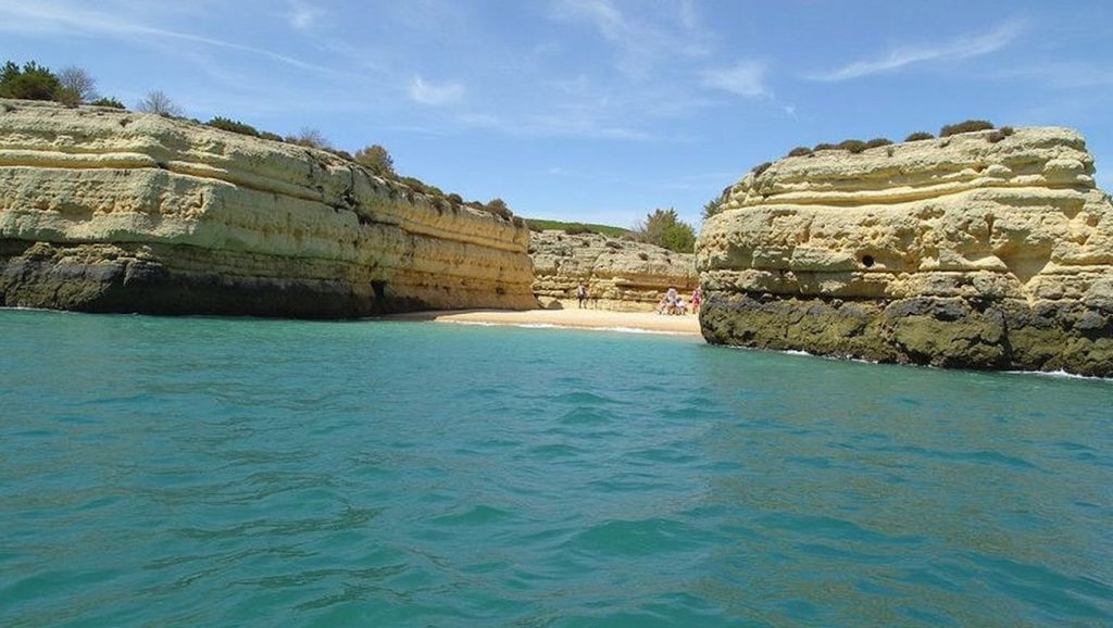 Praia da Ponta da Adega - Lagoa, Algarve