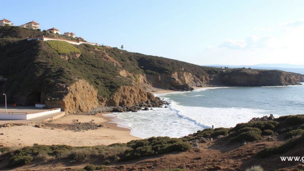 Praia de Ribeira d'Ilhas - Mafra, Portugal