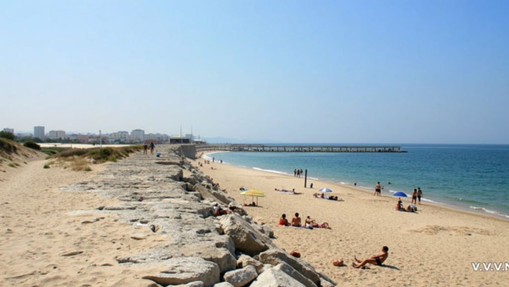 Praia de São João da Caparica - Almada, Portugal