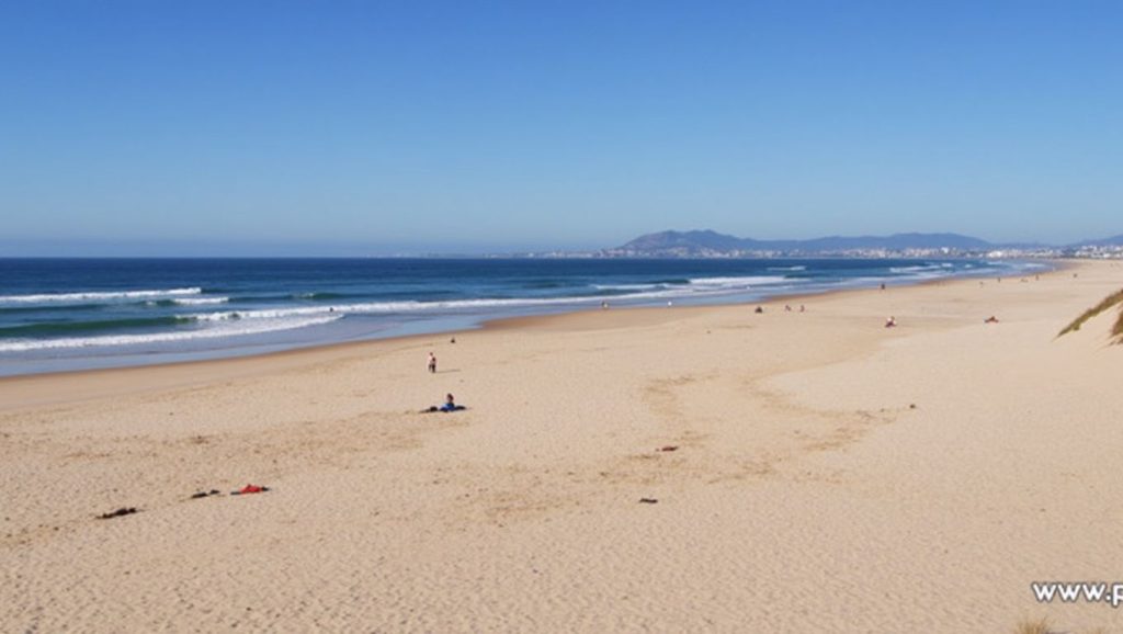 Praia de Santo António da Caparica - Almada, Portugal
